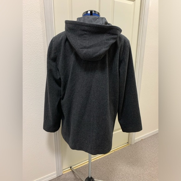 Eddie Bauer coat, charcoal gray, zip front with hood, size XL - Picture 4 of 4